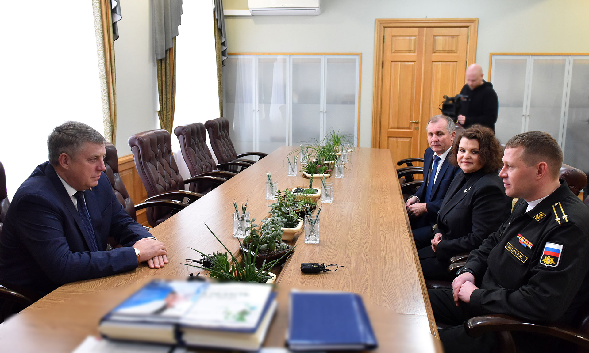 Губернатор Александр Богомаз встретился с моряками атомного подводного крейсера «Брянск» предпросмотр